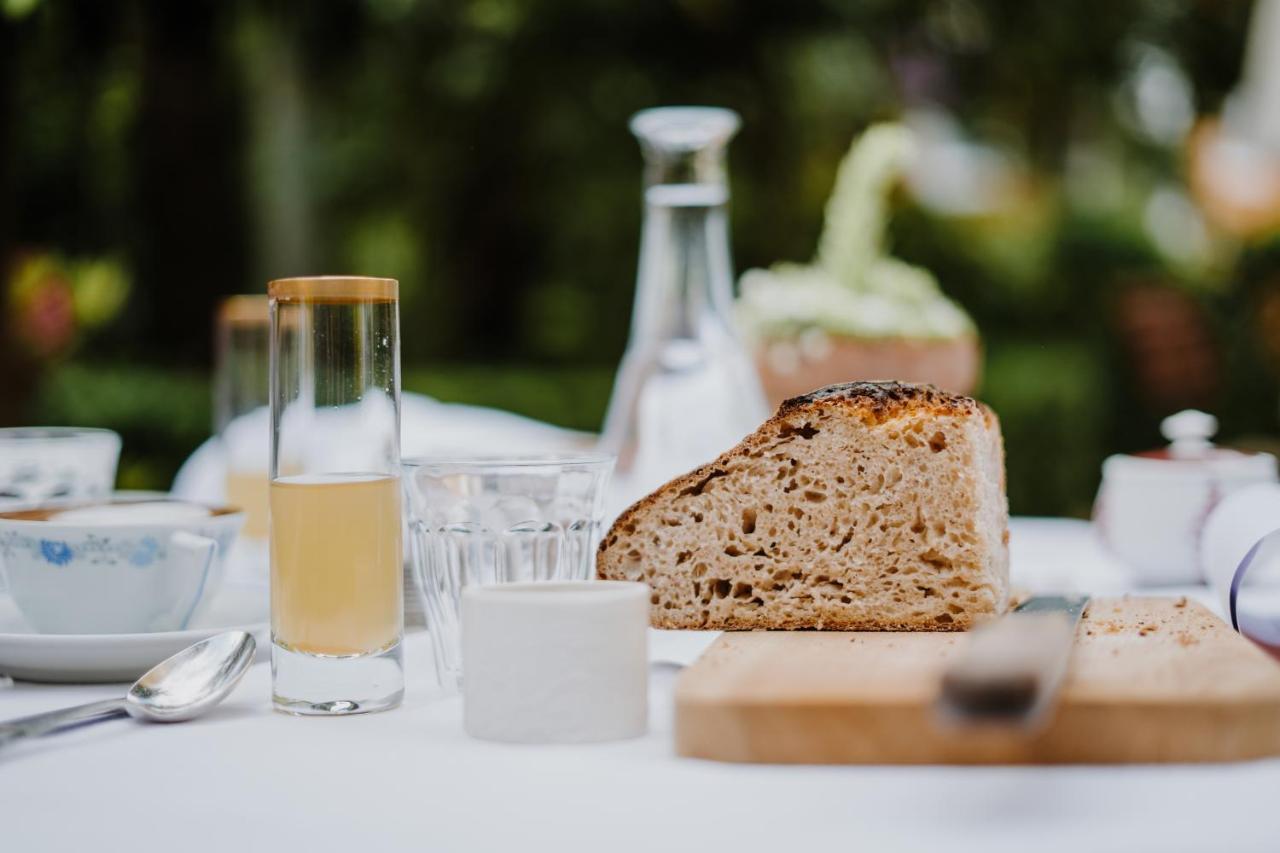 Ottmanngut Suite And Breakfast Merano Exteriör bild