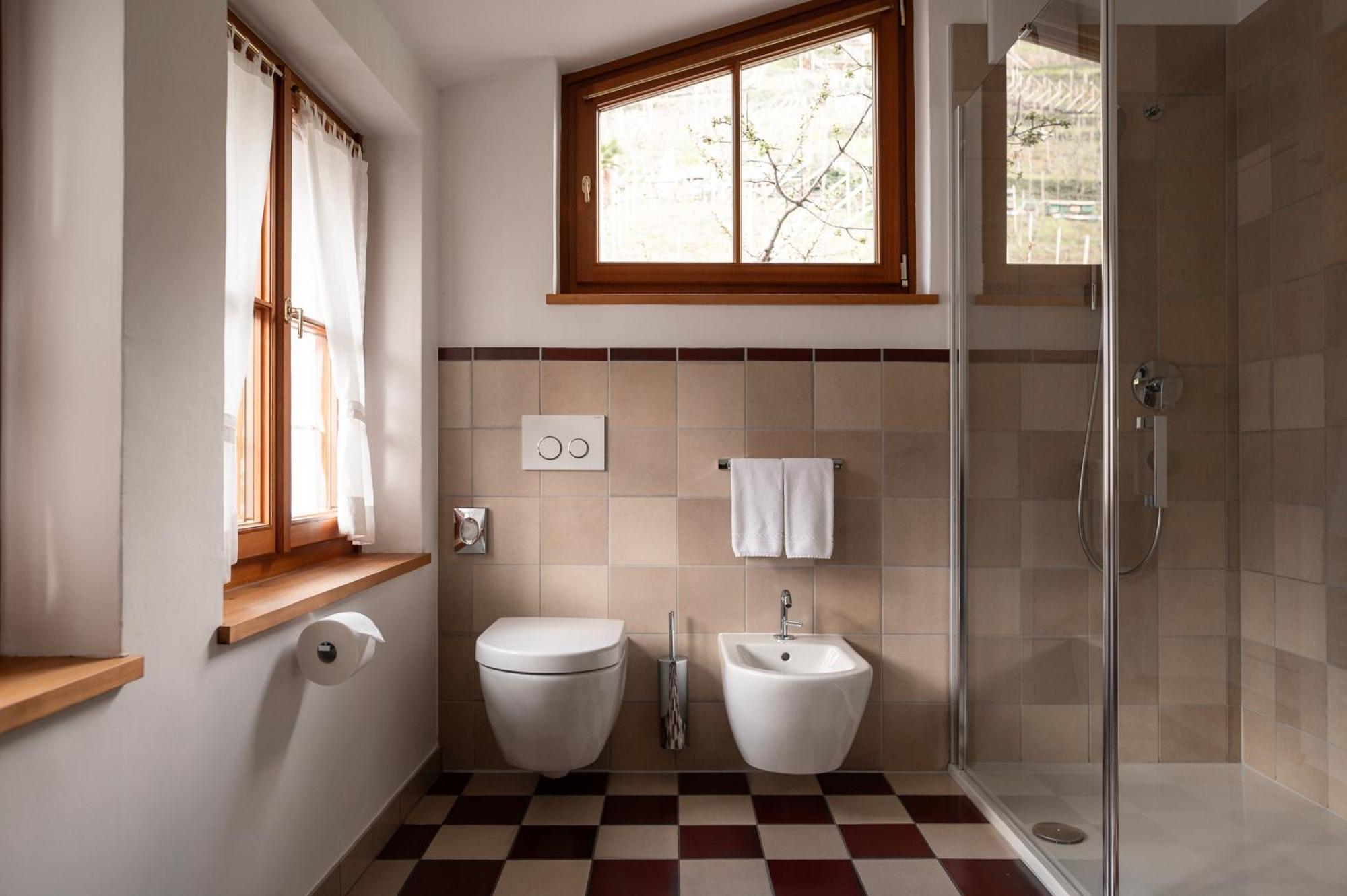 Ottmanngut Suite And Breakfast Merano Rum bild