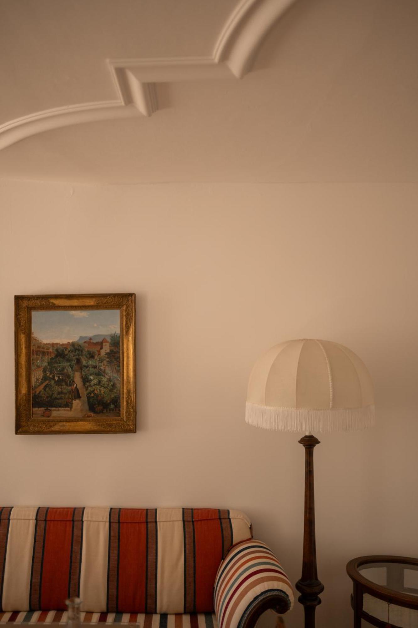 Ottmanngut Suite And Breakfast Merano Exteriör bild