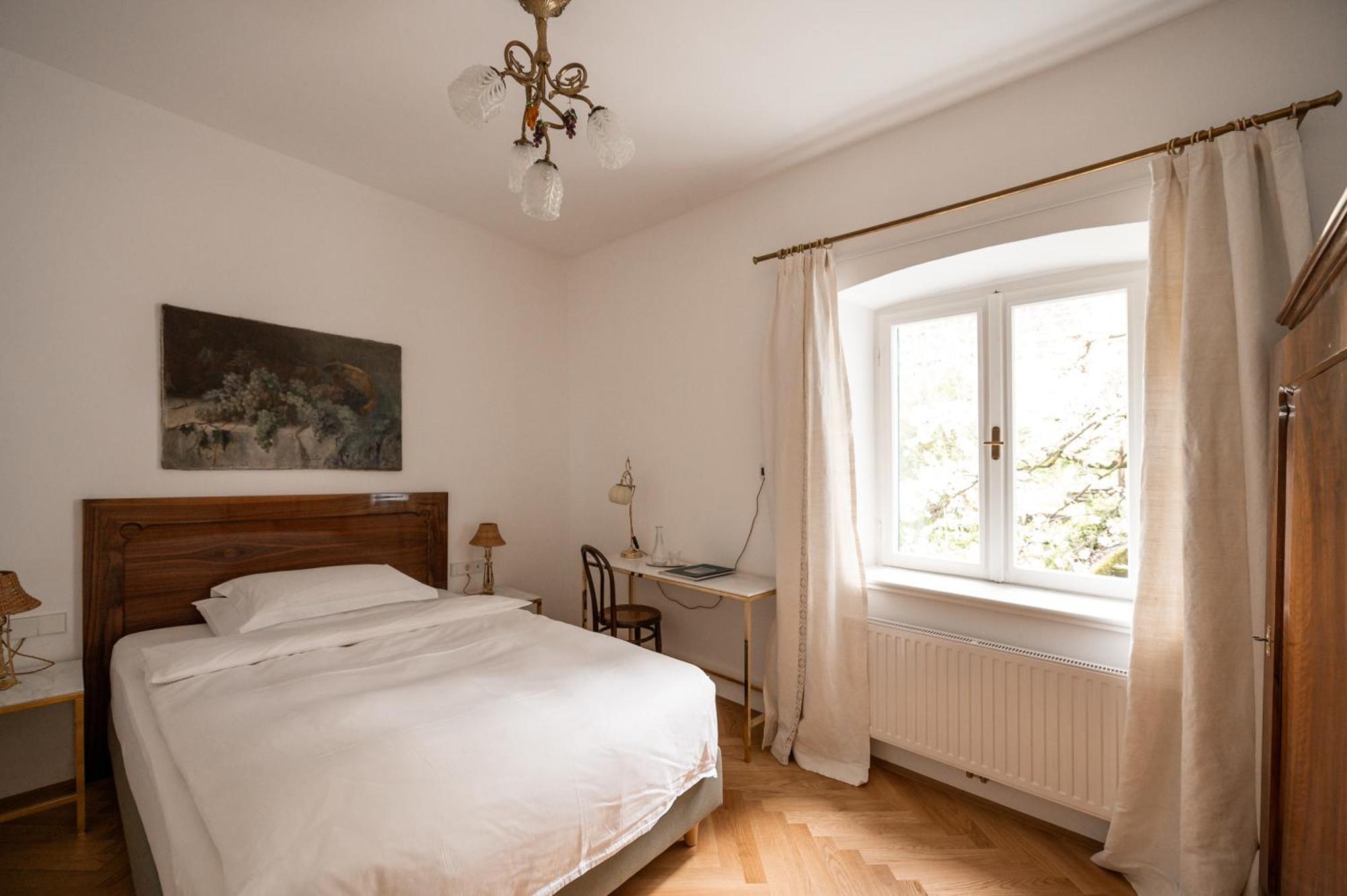 Ottmanngut Suite And Breakfast Merano Rum bild