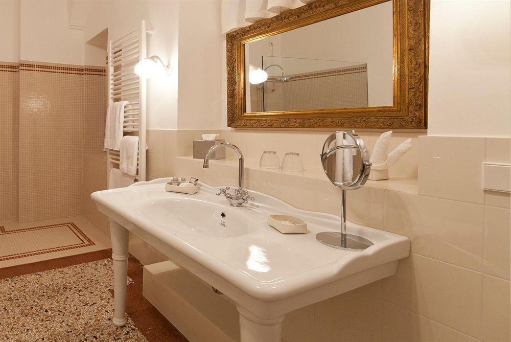 Ottmanngut Suite And Breakfast Merano Exteriör bild
